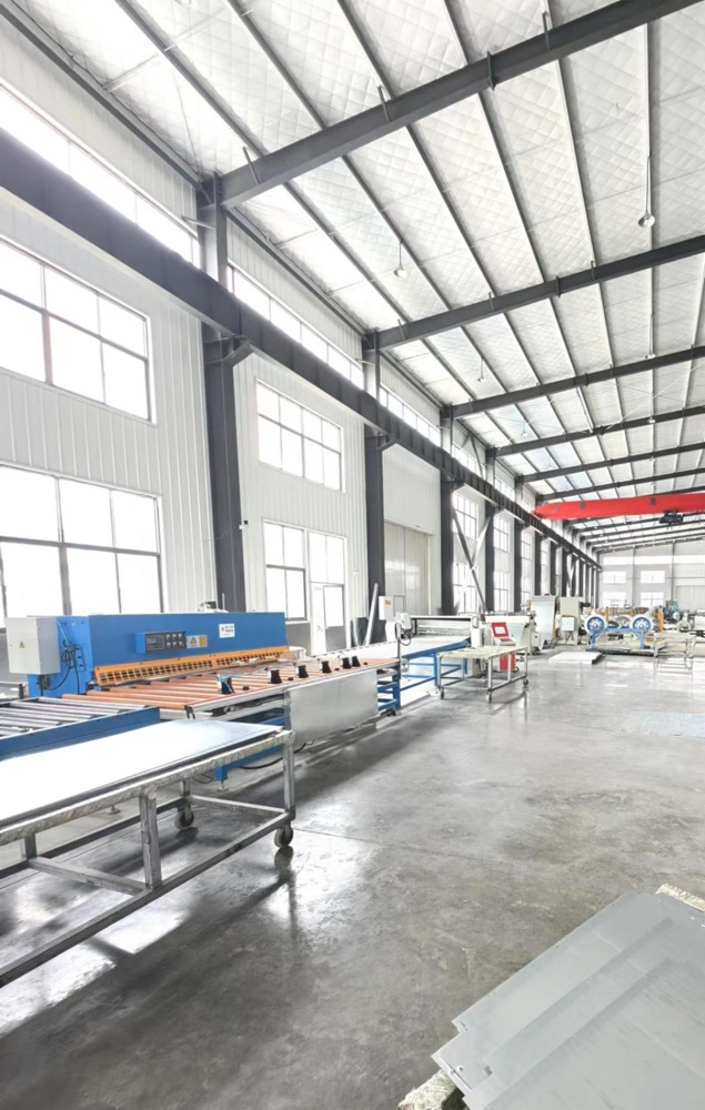 防火门、防火玻璃门生产车间7